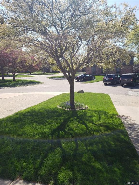 1903 Allenway Court, Unit 98 Rochester Hills, MI 48309 - Photo 14 of 27