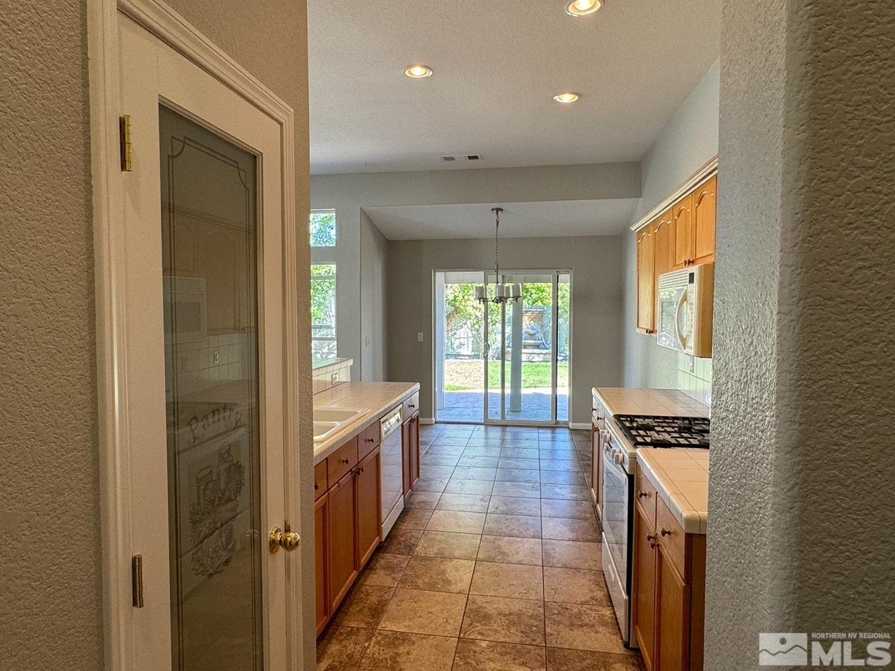 1781 Big Boulder Drive Reno, NV 89521 - Photo 3 of 32 Photo 3