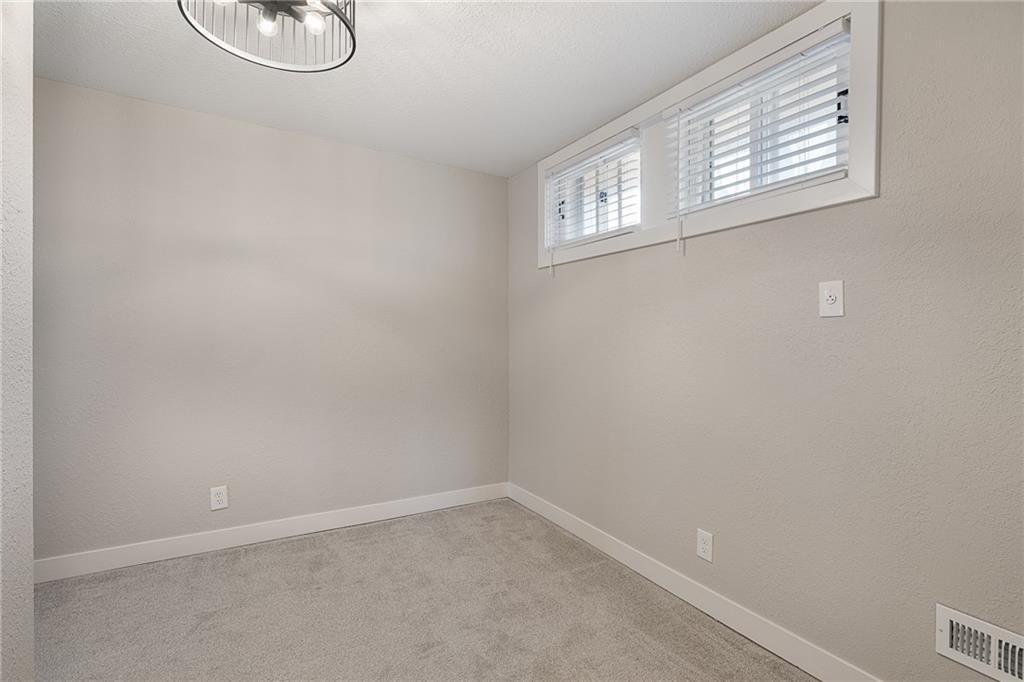 8320 Kickapoo Street De Soto, KS 66018 - Photo 15 of 29