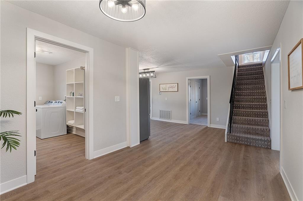 8320 Kickapoo Street De Soto, KS 66018 - Photo 3 of 29