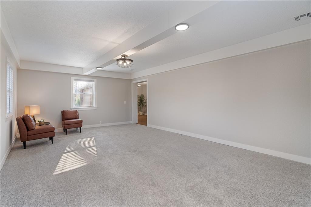 8320 Kickapoo Street De Soto, KS 66018 - Photo 7 of 29