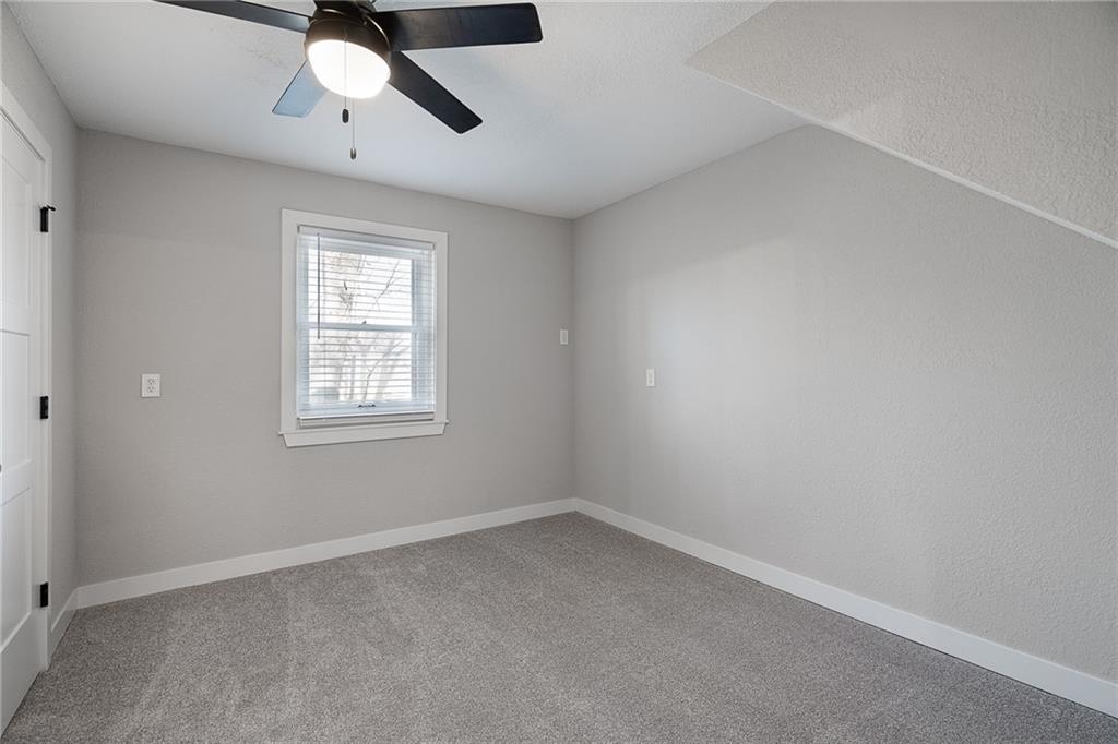 8320 Kickapoo Street De Soto, KS 66018 - Photo 9 of 29