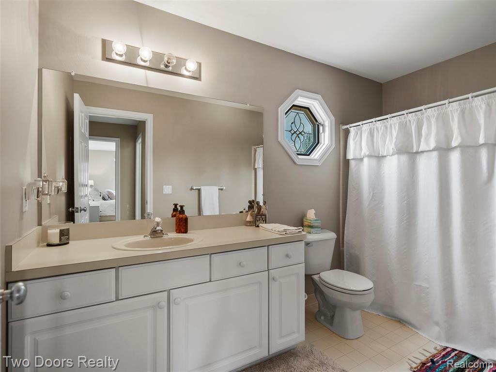 2239 Crystal Drive Rochester Hills, MI 48309 - Photo 35 of 42