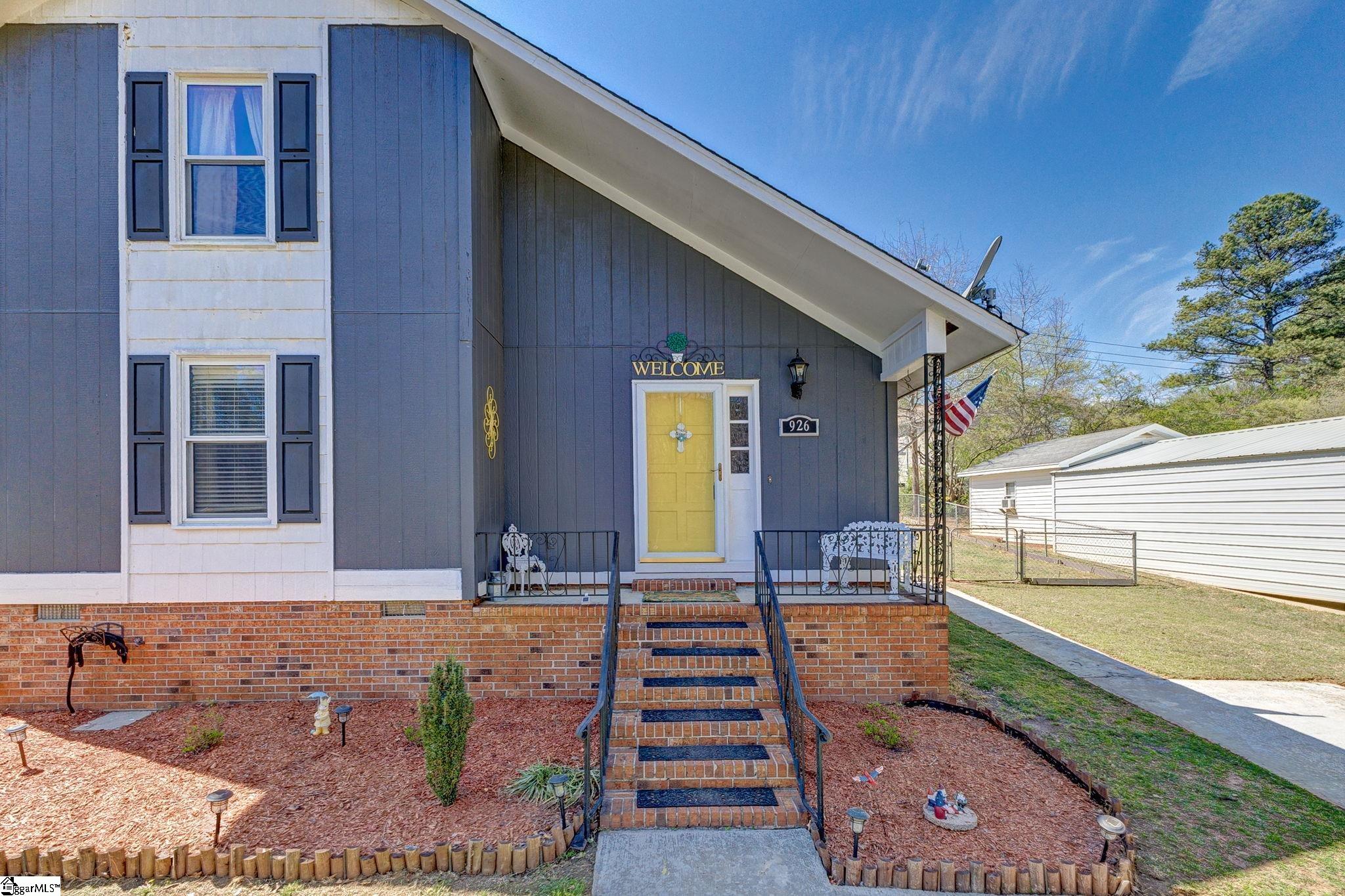 926 Smith Grove Road Easley, SC 29640 - Photo 2 of 20