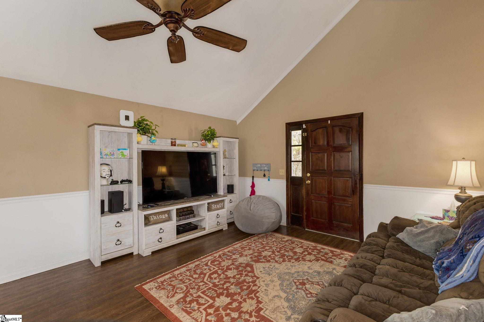 926 Smith Grove Road Easley, SC 29640 - Photo 4 of 20