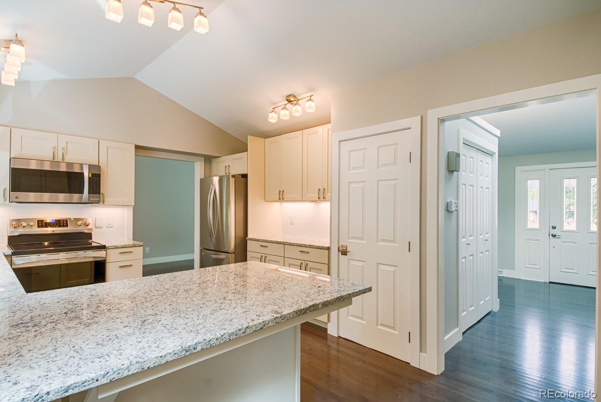 6898 Harvest Road Boulder, CO 80301 - Photo 6 of 35 Gallery Image 6