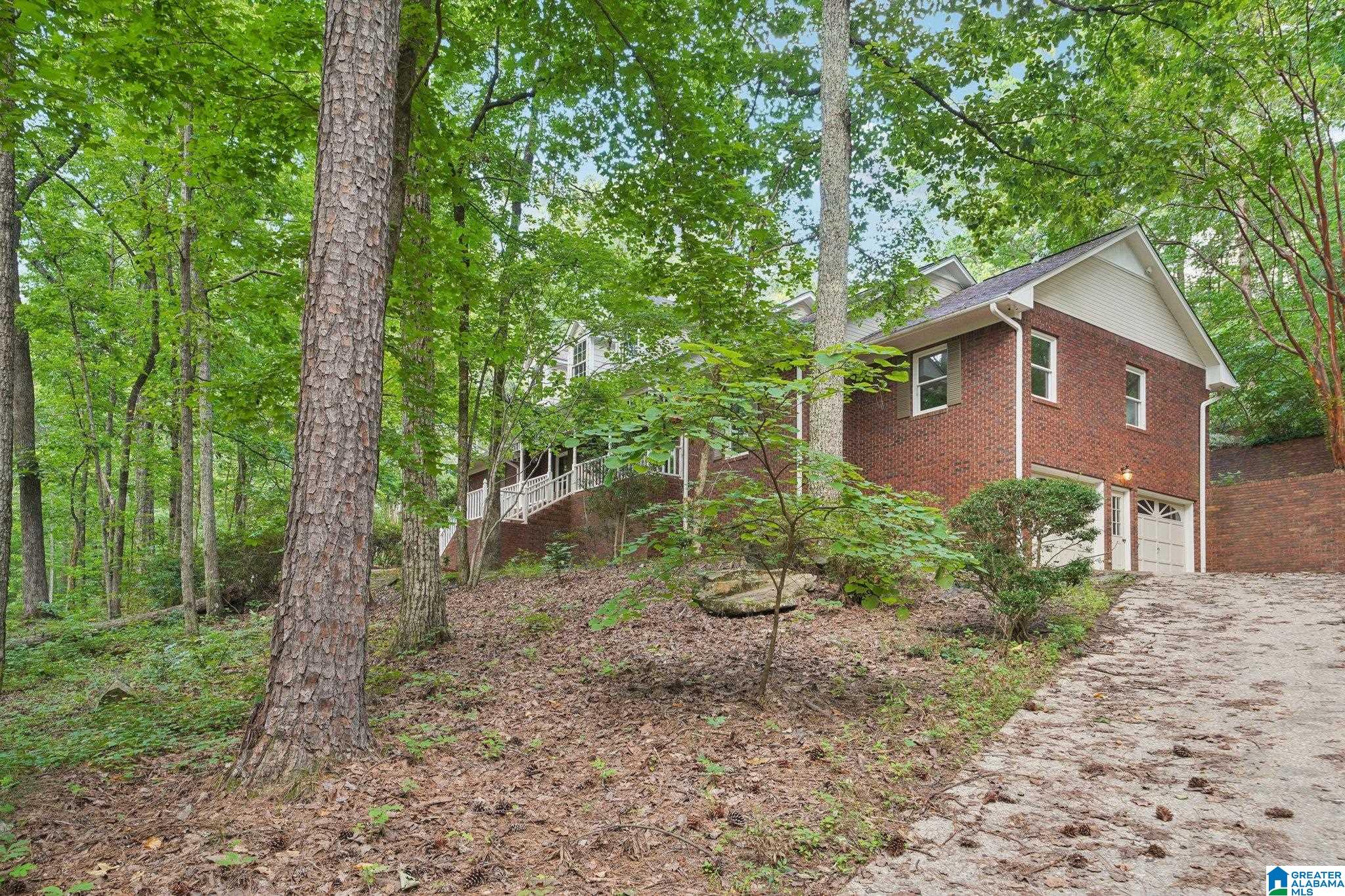 7055 Roper Road Trussville, AL 35173 - Photo 3 of 46