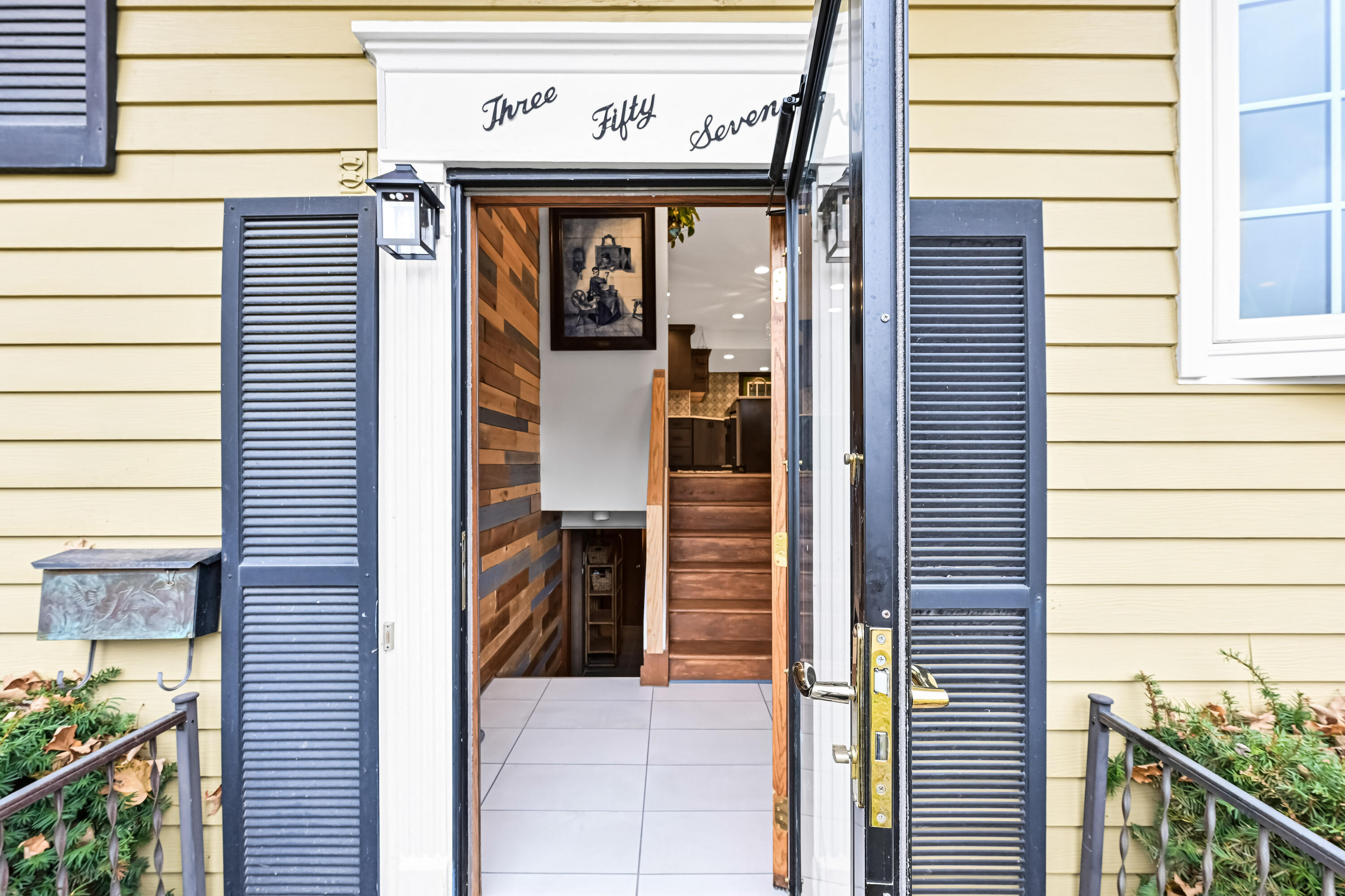 357 North Kendrick Avenue Burlington, WI 53105 - Photo 4 of 42 DSC_ (5)