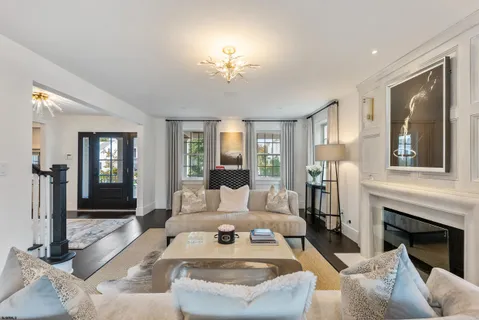 $4,999,000 | 8 South Quincy Avenue, Margate City, NJ 08402