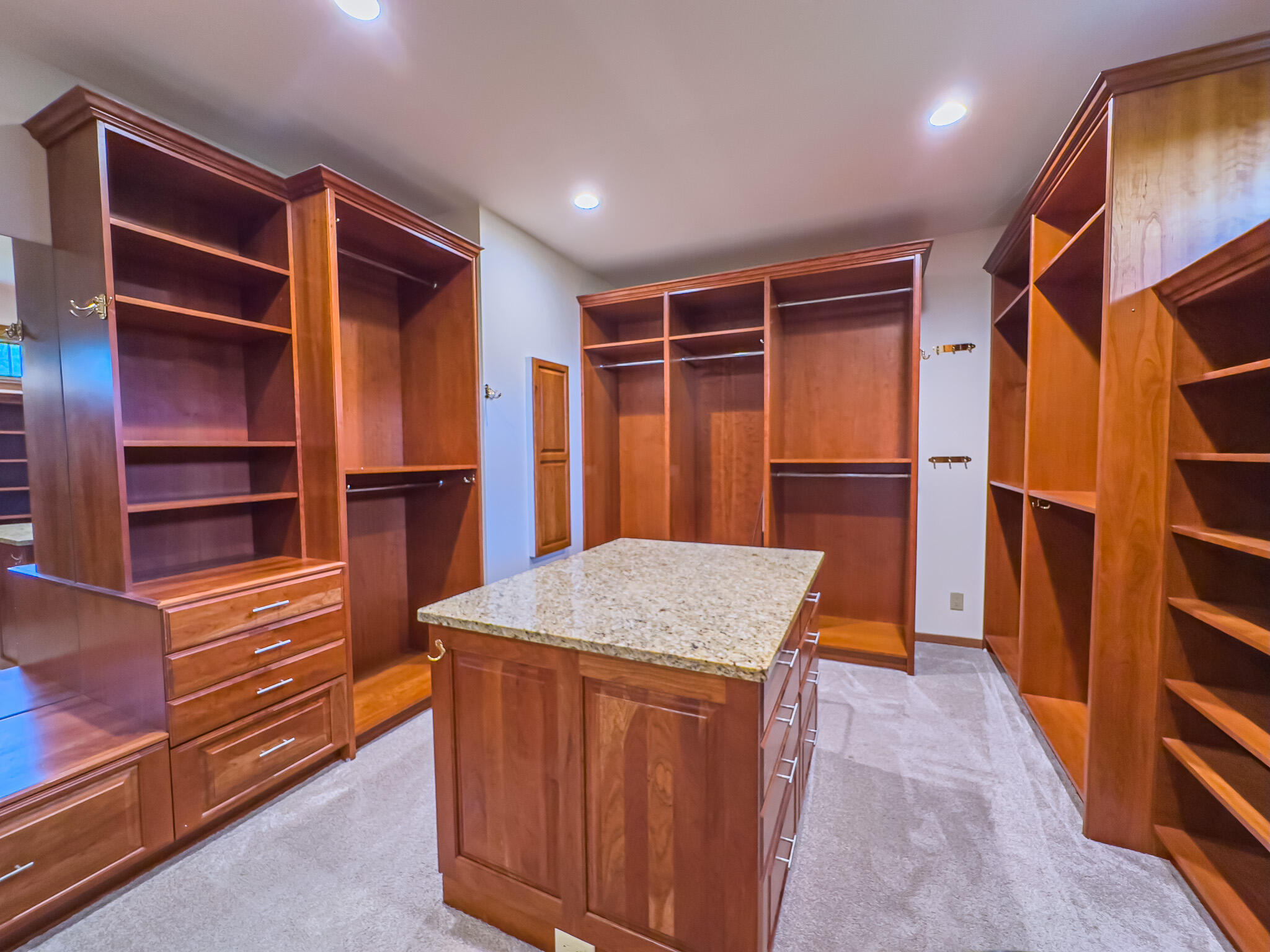 11604 North Granville Road Mequon, WI 53097 - Photo 26 of 49 Oversized island great for folding clothes or packing a suitcase!