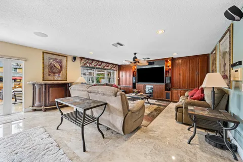 $3,290,000 | 1548 Southwest 5th Avenue, Boca Raton, FL 33432