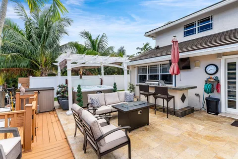 $3,290,000 | 1548 Southwest 5th Avenue, Boca Raton, FL 33432