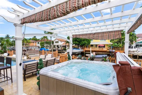 $3,290,000 | 1548 Southwest 5th Avenue, Boca Raton, FL 33432