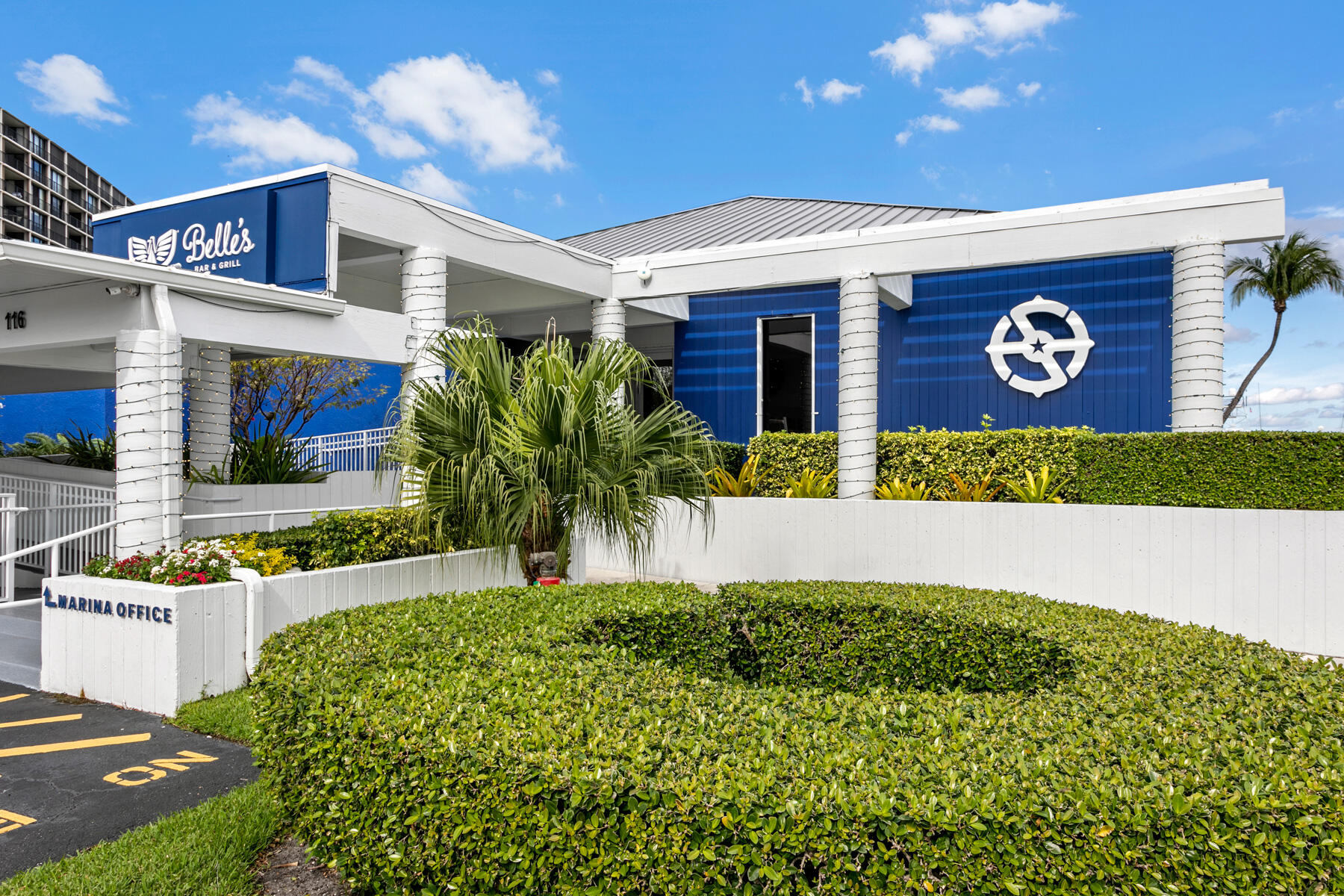 134 Lakeshore Drive, Unit 814 North Palm Beach, FL 33408 - Photo 29 of 30 a view of a street with potted plants