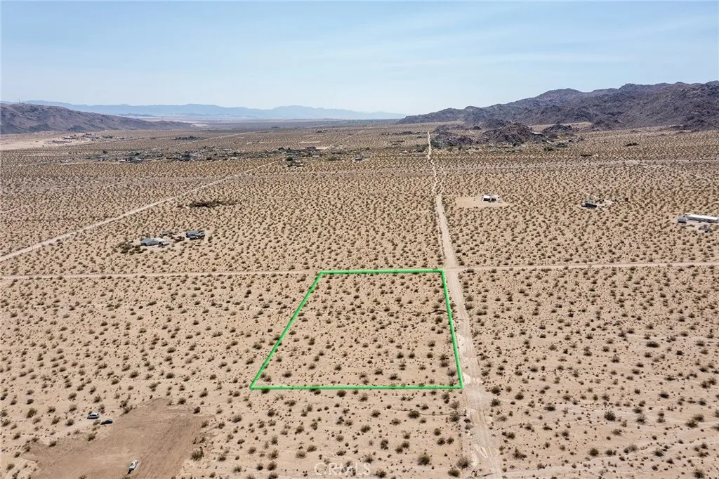 7200 Sun View Road Twentynine Palms, CA 92277 - Photo 4 of 18 a view of a lake view and mountain view
