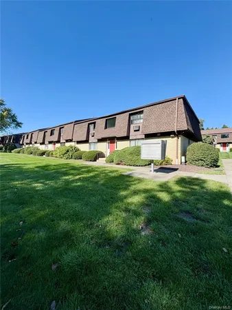 $185,000 | 1001 Cherry Hill Drive, Unit 1001, Poughkeepsie, NY 12603