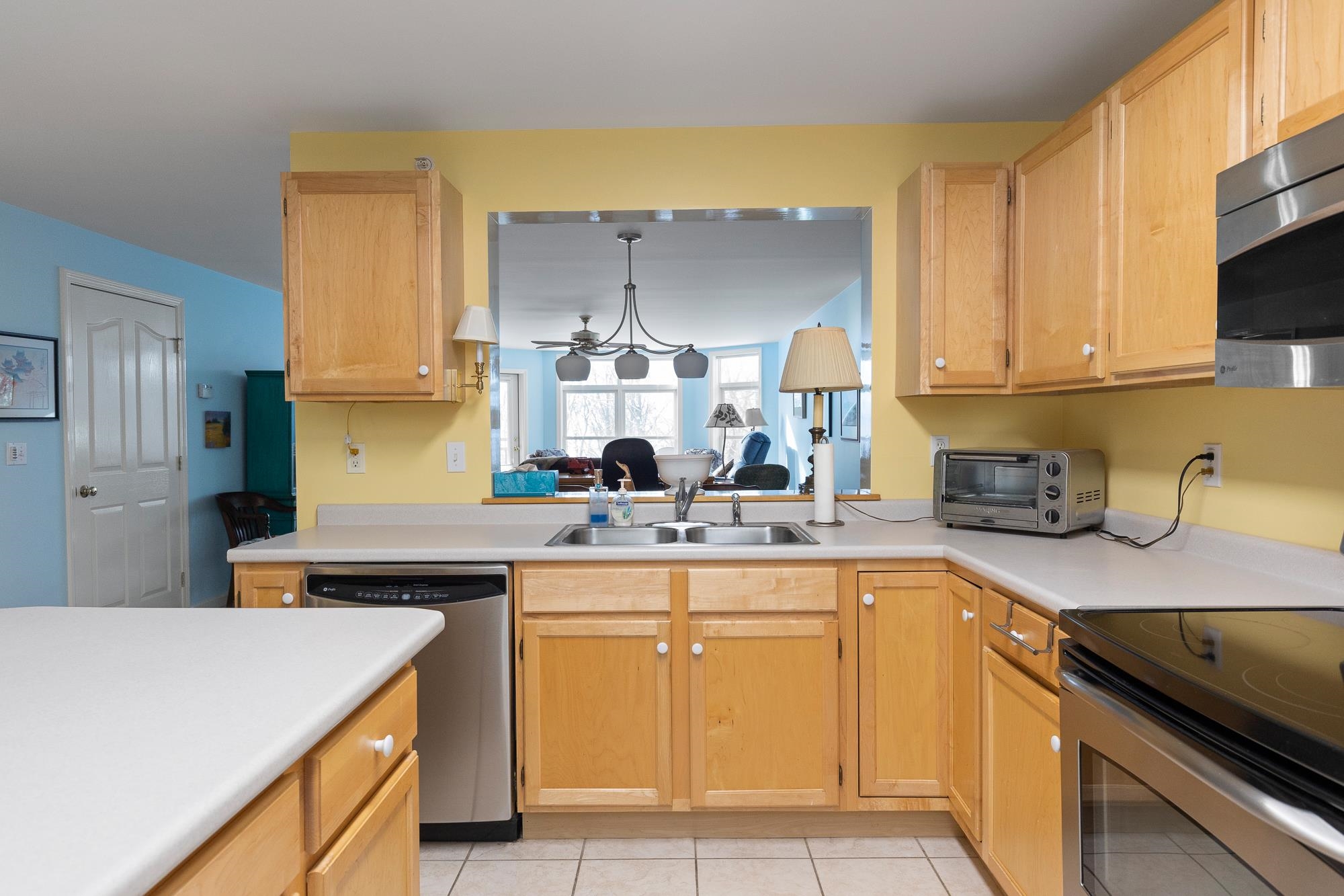 45 Claire Point Road, Unit 45 Burlington, VT 05408 - Photo 8 of 37 Gallery Image 8