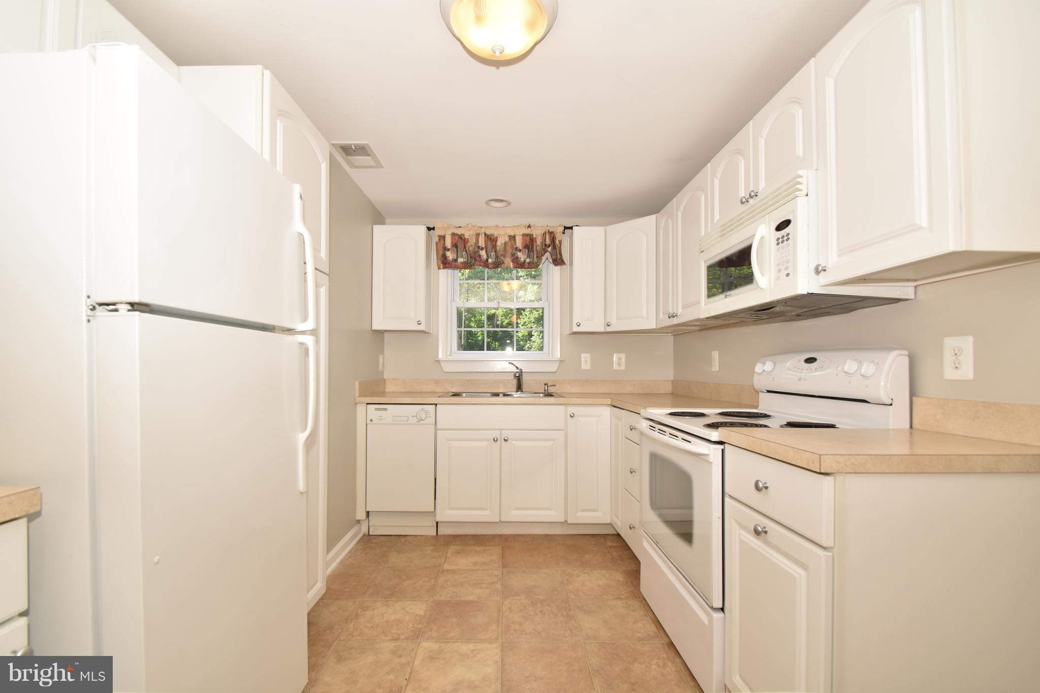 2824 Harford Road Fallston, MD 21047 - Photo 9 of 28 Kitchen