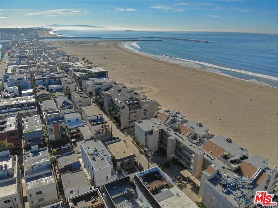 12 Lighthouse Street Marina del Rey, CA 90292 - Photo 1 of 1 an aerial view of a city