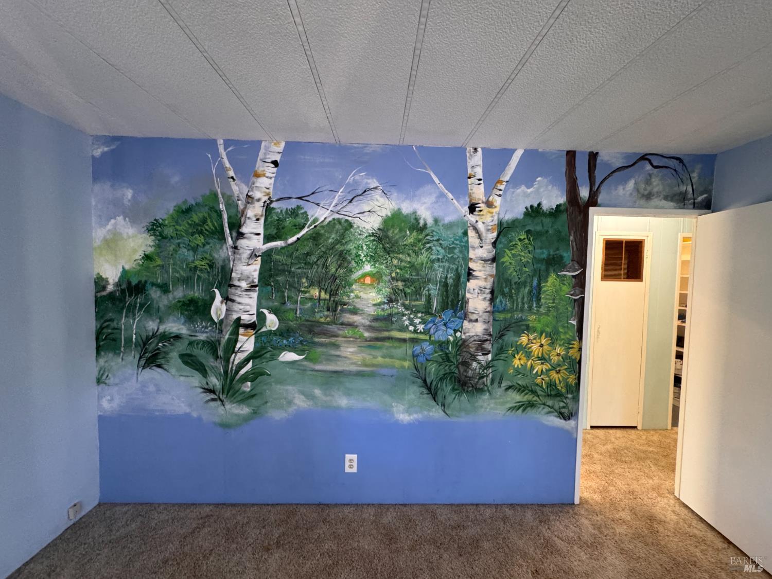 28 Springhill Court Santa Rosa, CA 95409 - Photo 3 of 36 front view of a house with a yard