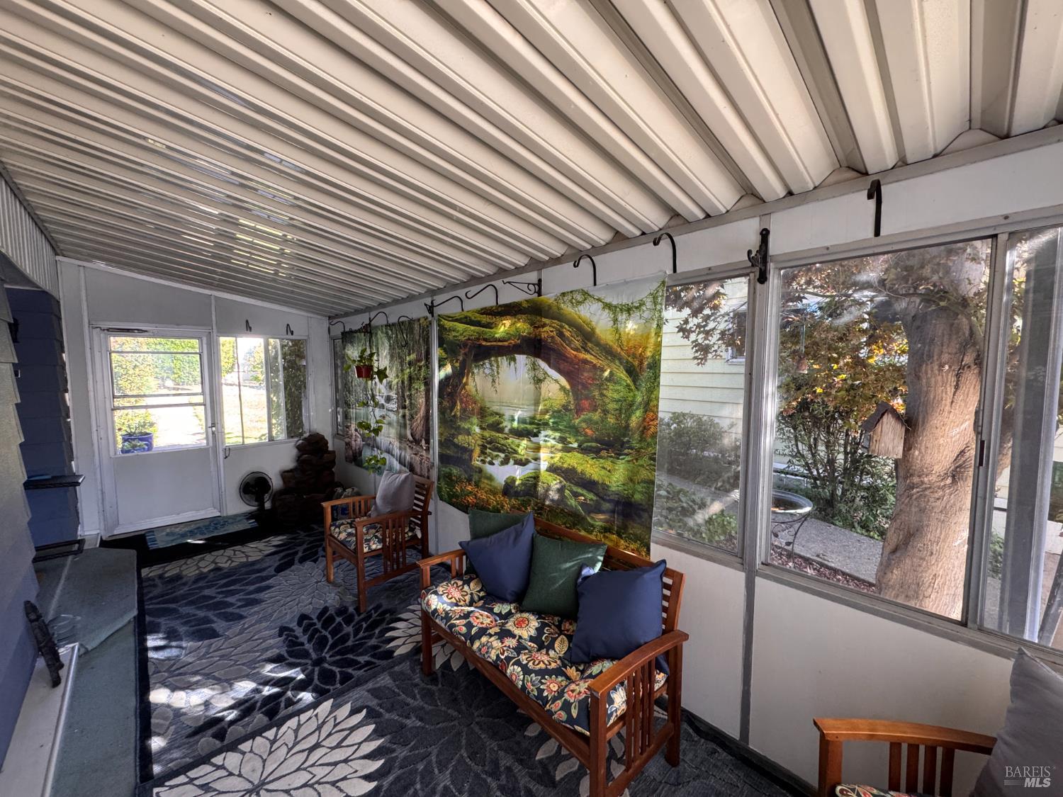 28 Springhill Court Santa Rosa, CA 95409 - Photo 6 of 36 a living room with furniture