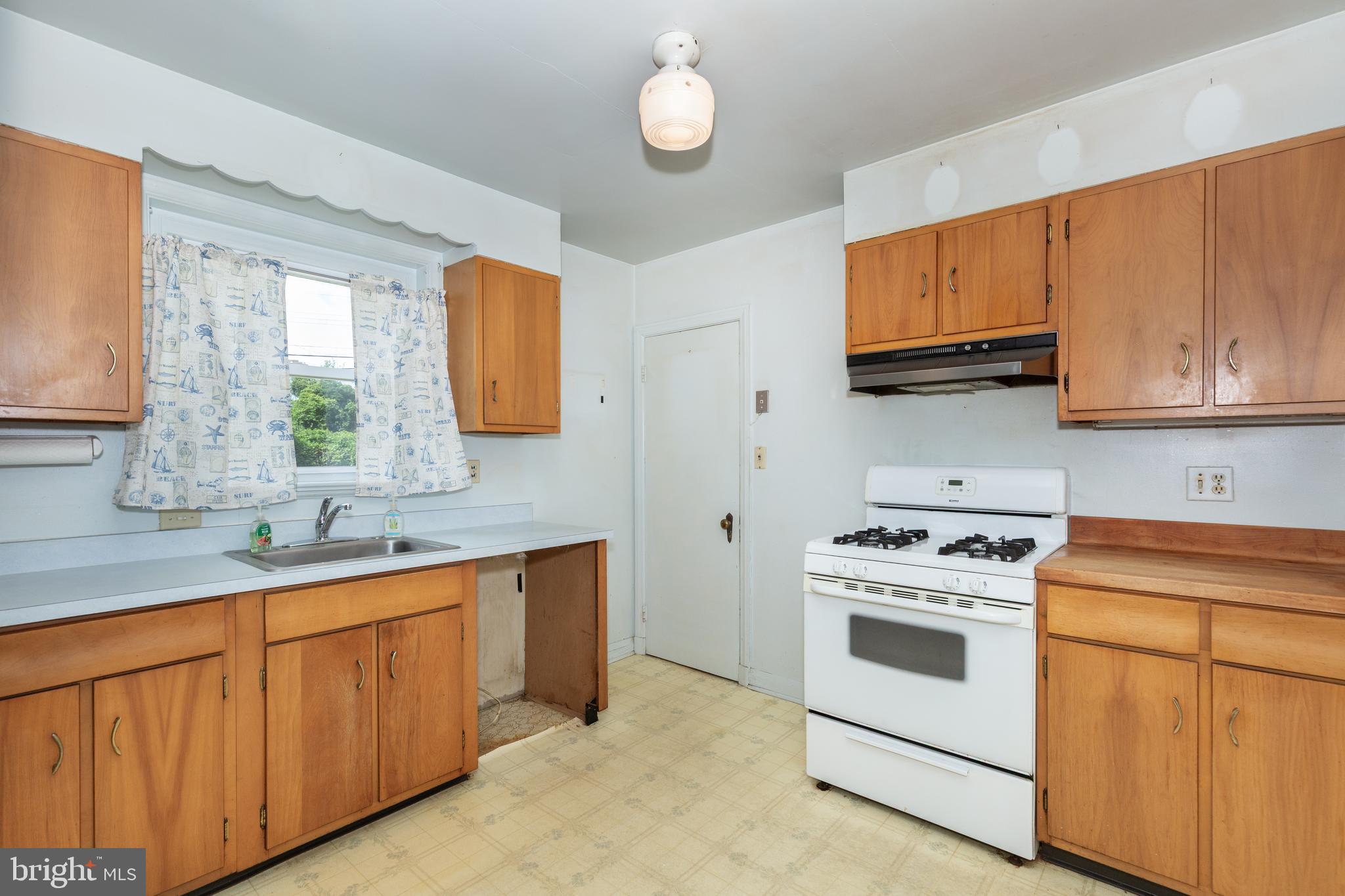 8407 Liberty Road Baltimore, MD 21244 - Photo 15 of 42