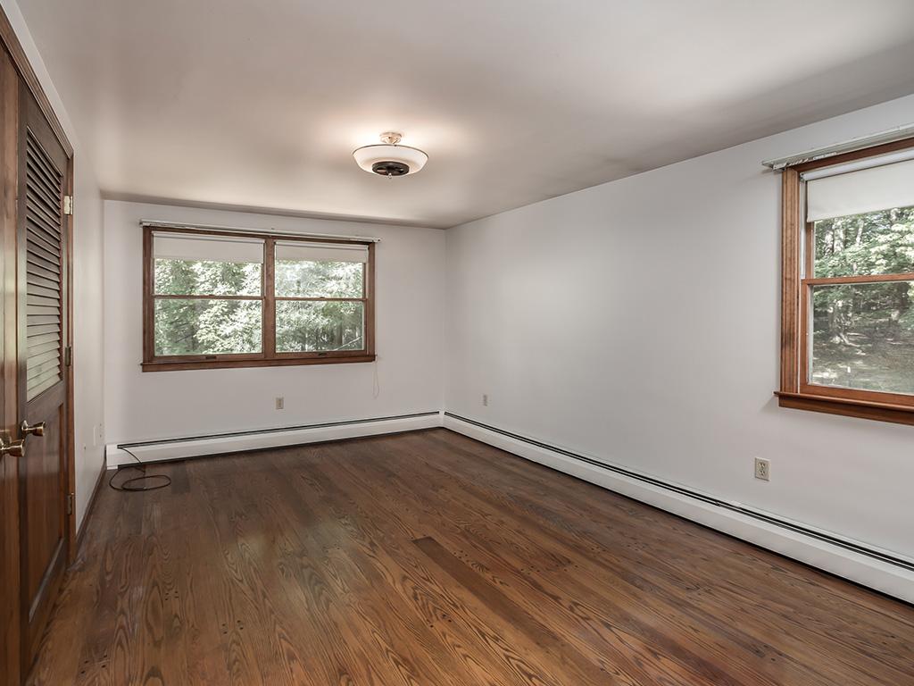 16 Valley Hill Road Pelham, NH 03076 - Photo 20 of 36