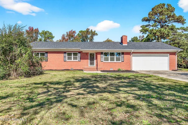 $337,900 | 165 Thomas Humphrey Road, Jacksonville, NC 28546