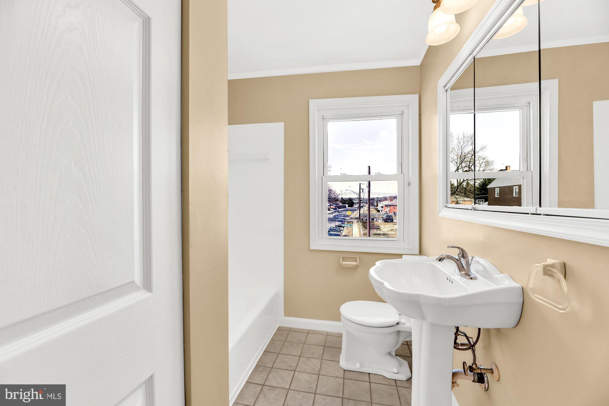1763 Stokesley Road Baltimore, MD 21222 - Photo 19 of 28