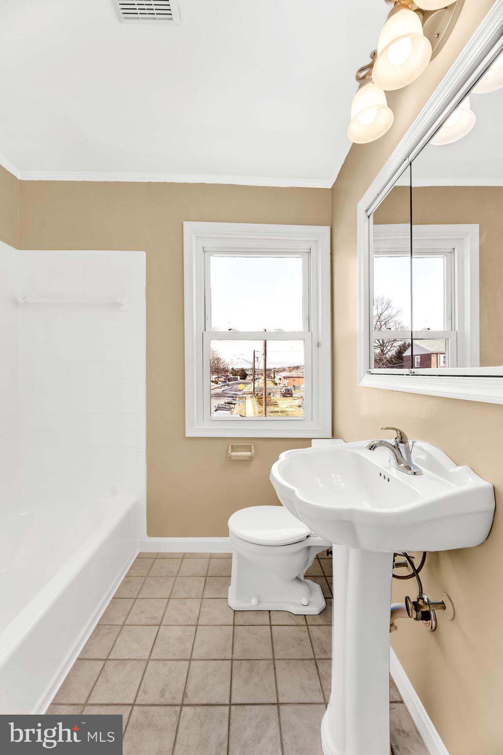 1763 Stokesley Road Baltimore, MD 21222 - Photo 20 of 28
