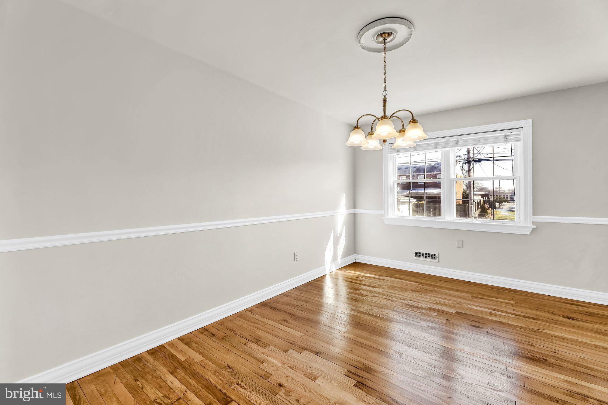 1763 Stokesley Road Baltimore, MD 21222 - Photo 6 of 28