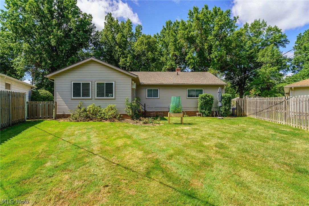 1201 Haverston Road Lyndhurst, OH 44124 - Photo 18 of 20 Gallery Image 18
