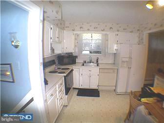 62 Home Road Hatboro, PA 19040 - Photo 4 of 12 Kitchen