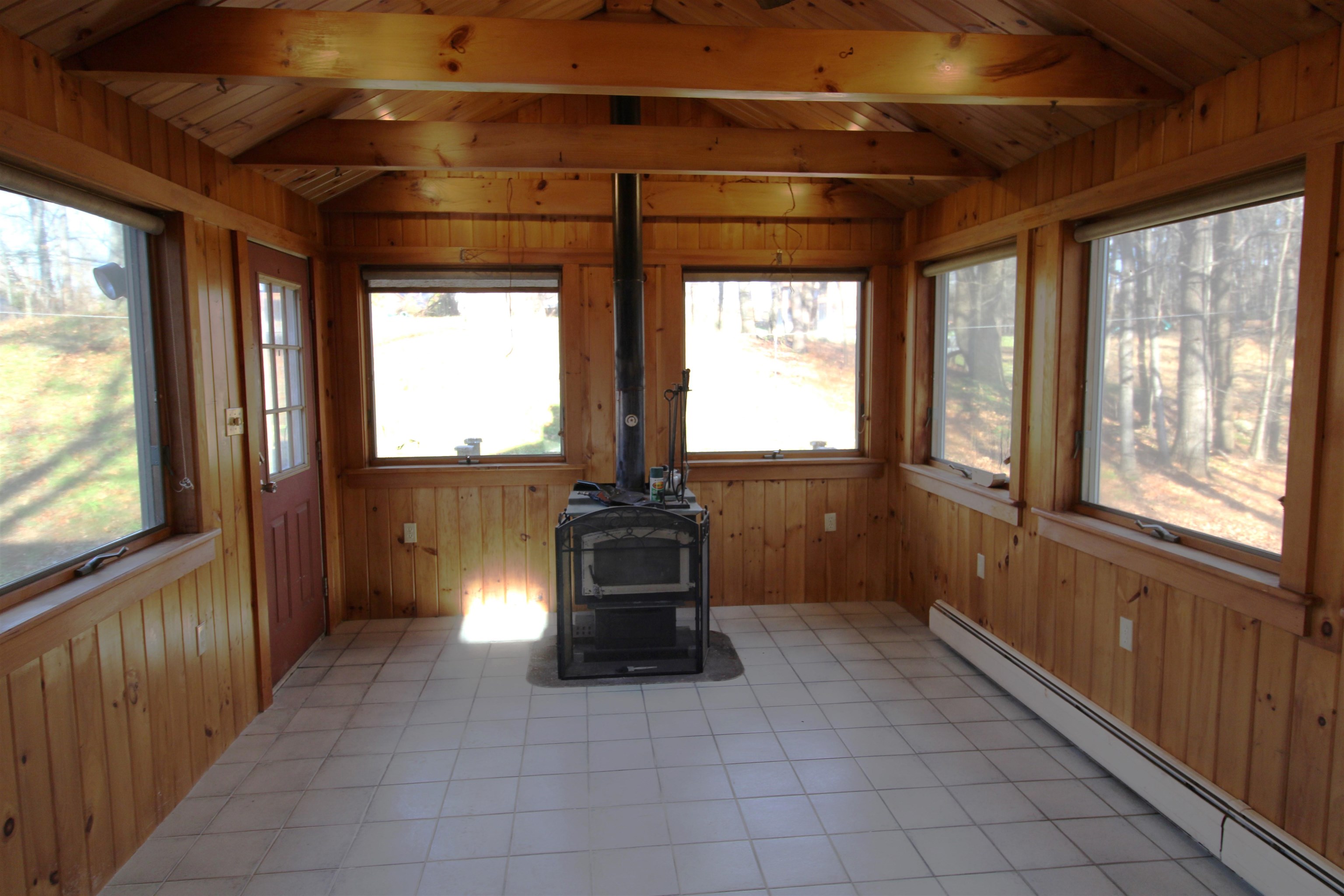 113 Chester Road Derry, NH 03038 - Photo 3 of 15