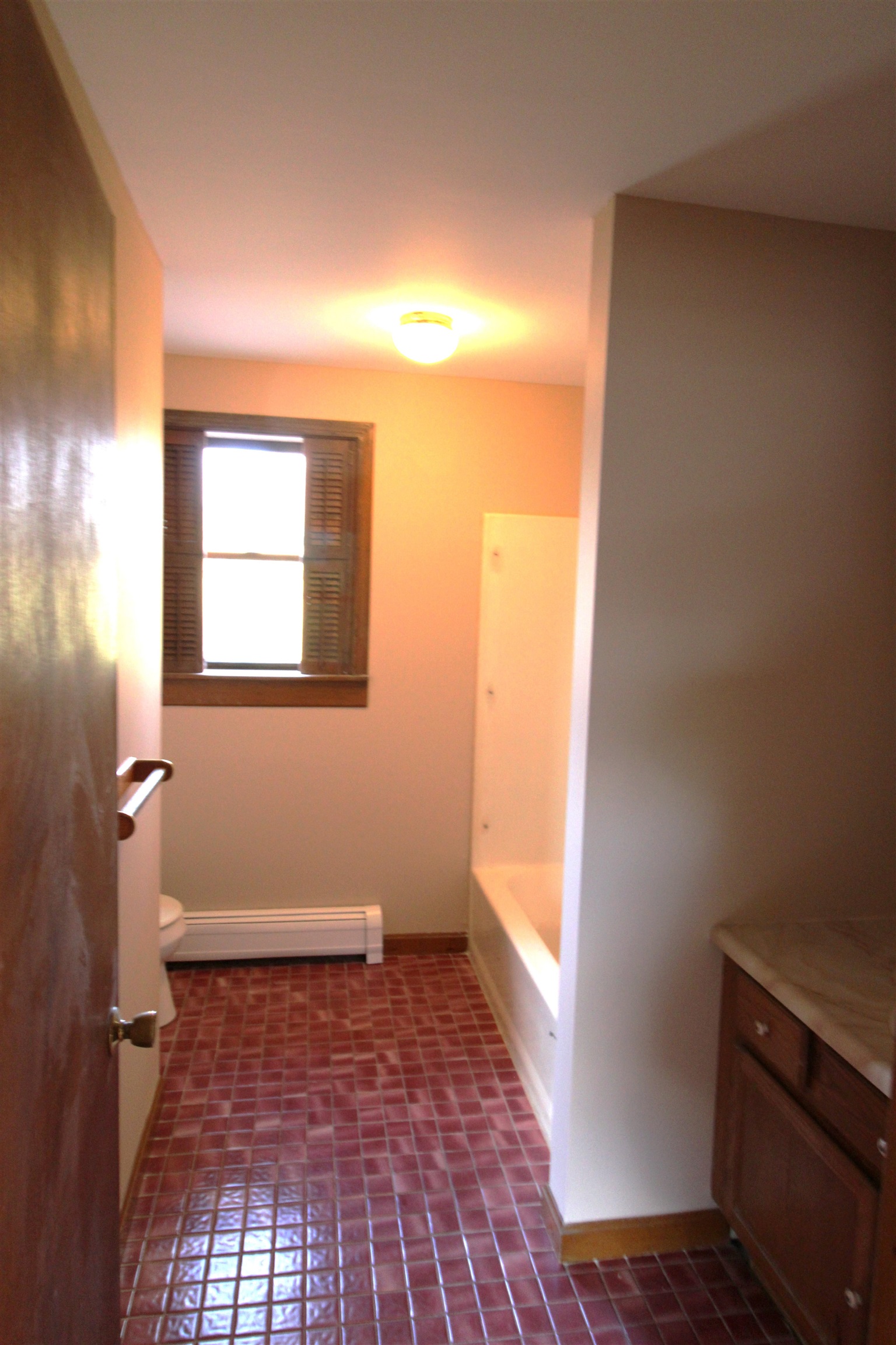 113 Chester Road Derry, NH 03038 - Photo 4 of 15