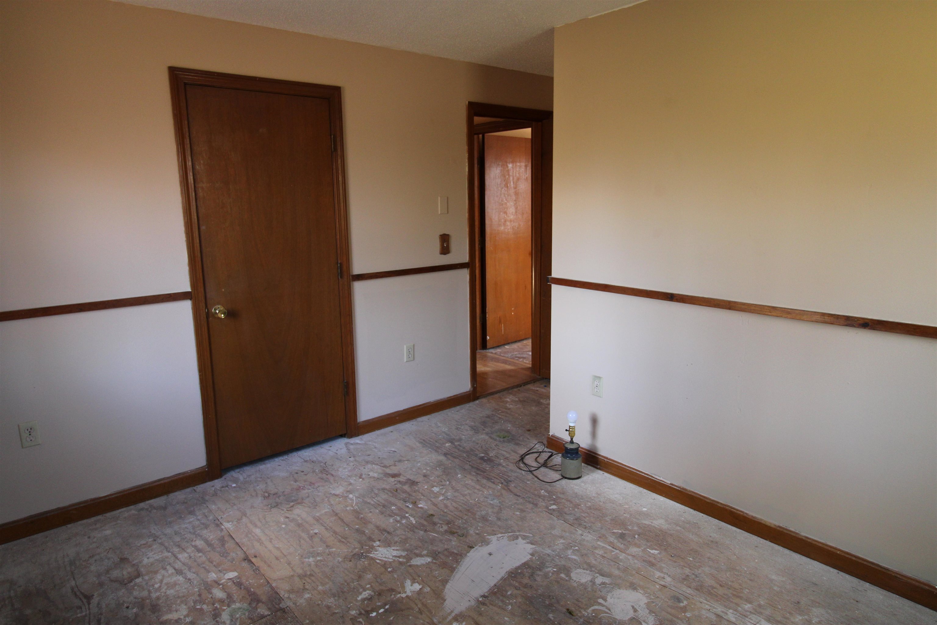 113 Chester Road Derry, NH 03038 - Photo 7 of 15