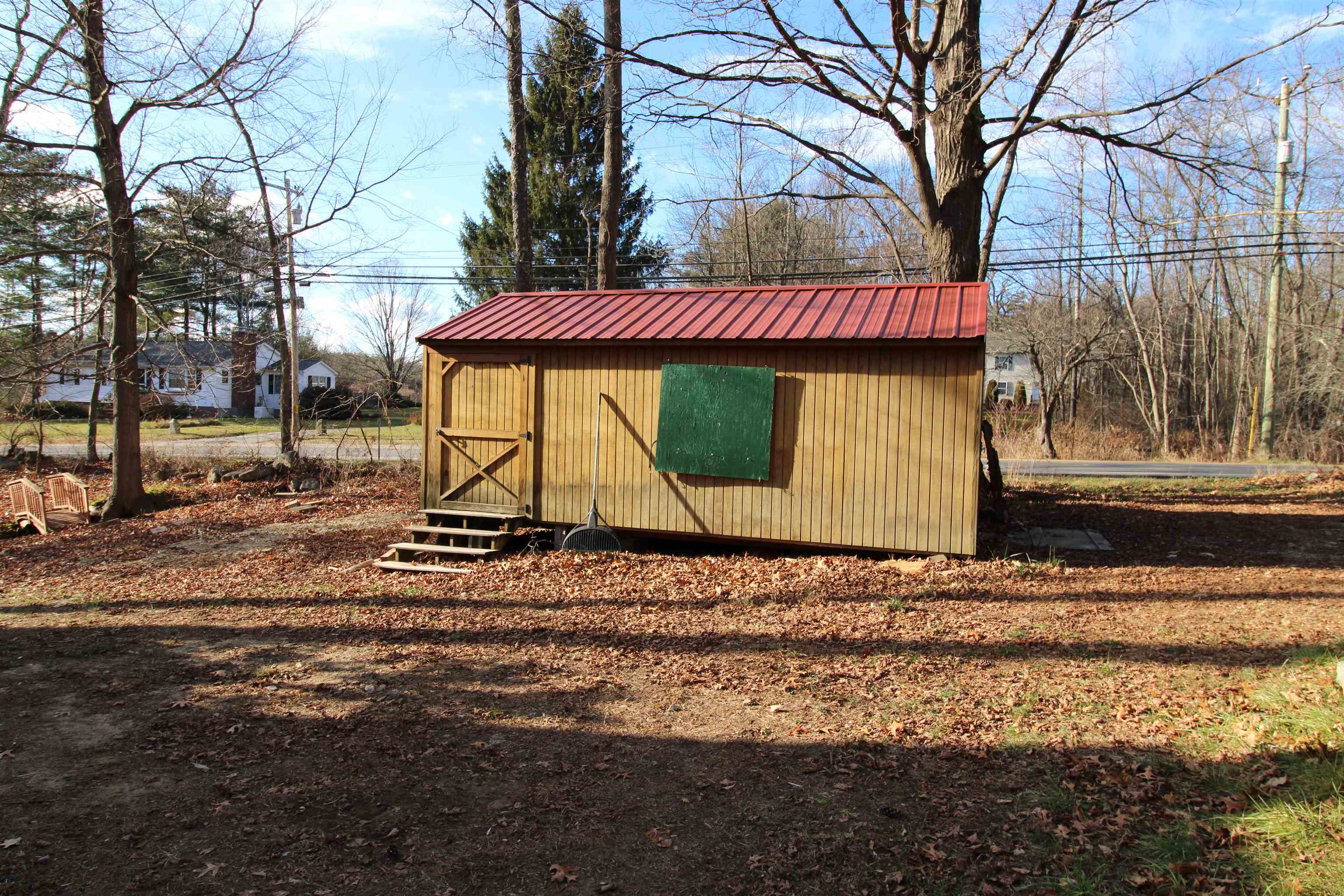 113 Chester Road Derry, NH 03038 - Photo 8 of 15