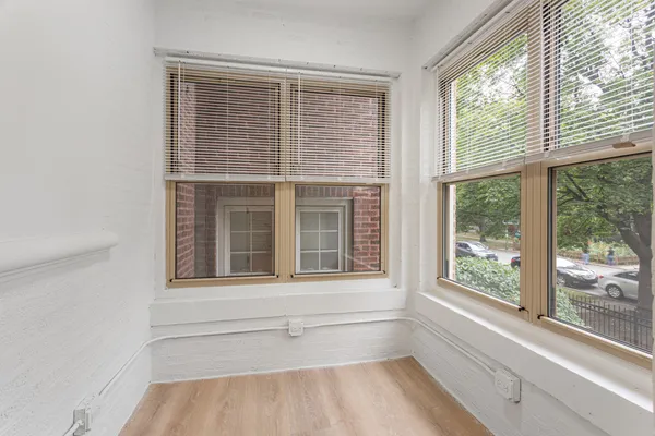 $1,938 | 1627 West Chase Avenue, Unit 1A, Chicago, IL 60626