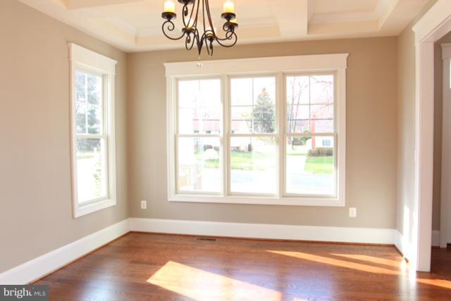408 Tapawingo Road Southwest Vienna, VA 22180 - Photo 11 of 29 Dining Room