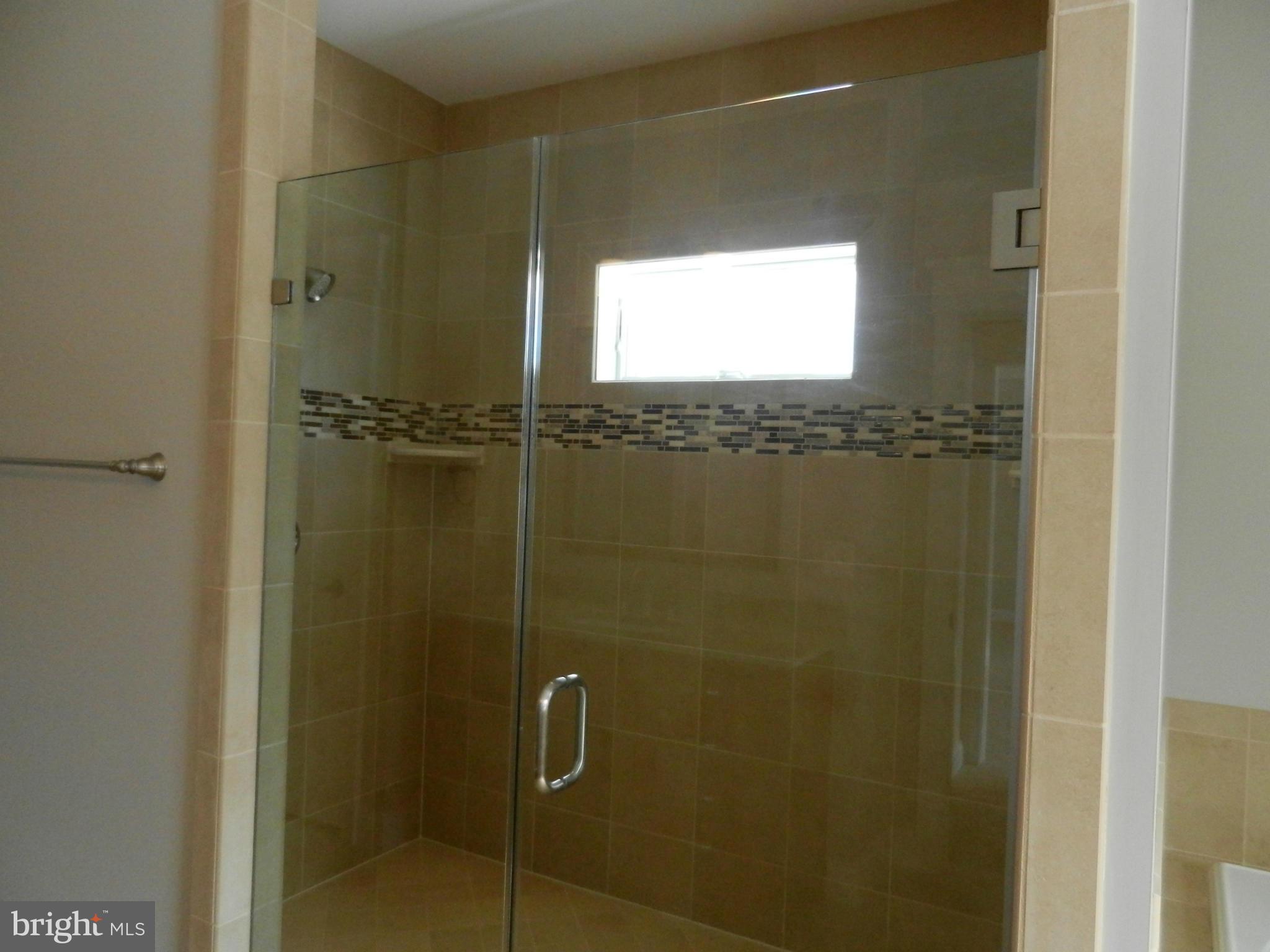 408 Tapawingo Road Southwest Vienna, VA 22180 - Photo 21 of 29 Bath (Master)