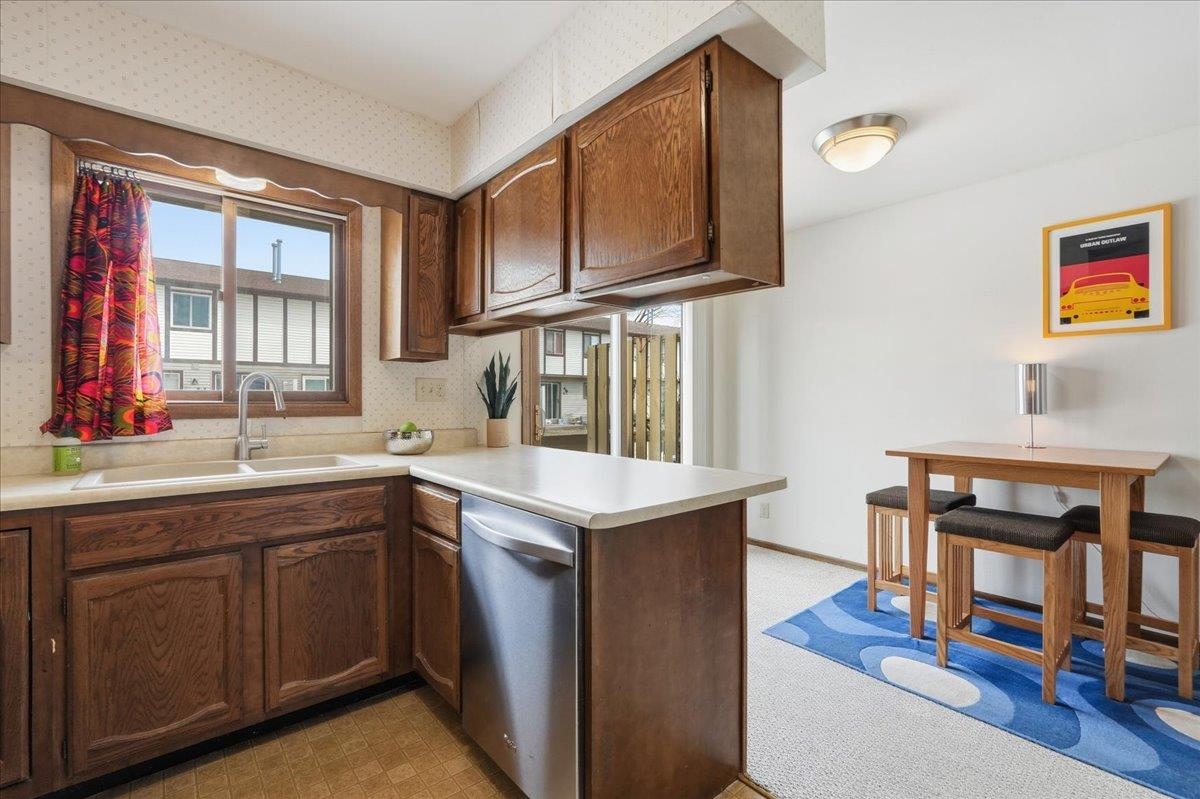 4162 Alvarez Avenue Madison, WI 53714 - Photo 14 of 34