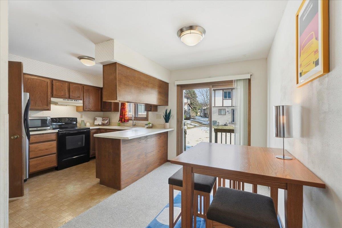 4162 Alvarez Avenue Madison, WI 53714 - Photo 8 of 34