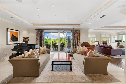 $3,700,000 | 1400 Gulf Shore Boulevard North, Unit 201, Naples, FL 34102