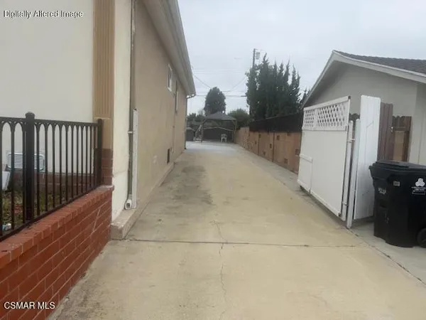 $1,340,000 | 10111 Oak Park Avenue, Northridge, CA 91325