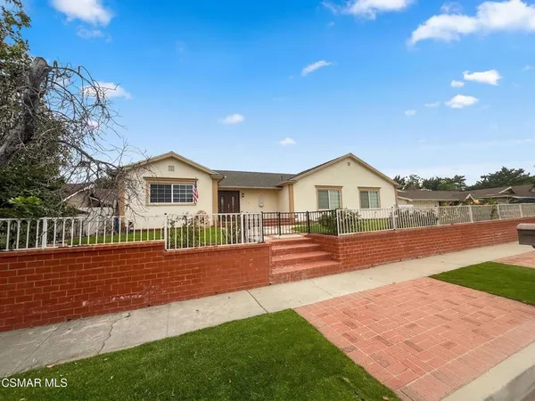 $1,340,000 | 10111 Oak Park Avenue, Northridge, CA 91325