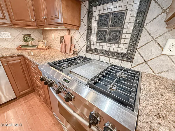 $1,340,000 | 10111 Oak Park Avenue, Northridge, CA 91325