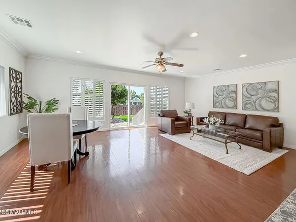 $1,340,000 | 10111 Oak Park Avenue, Northridge, CA 91325