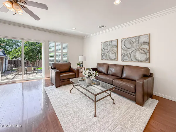 $1,340,000 | 10111 Oak Park Avenue, Northridge, CA 91325