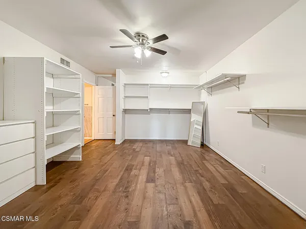 $1,340,000 | 10111 Oak Park Avenue, Northridge, CA 91325