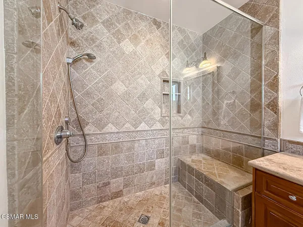 $1,340,000 | 10111 Oak Park Avenue, Northridge, CA 91325
